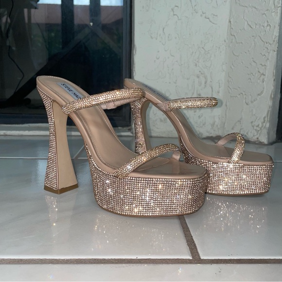 Steve Madden Zayne-R Embellished Platform Heels 7.5 Flawed - Picture 2 of 9